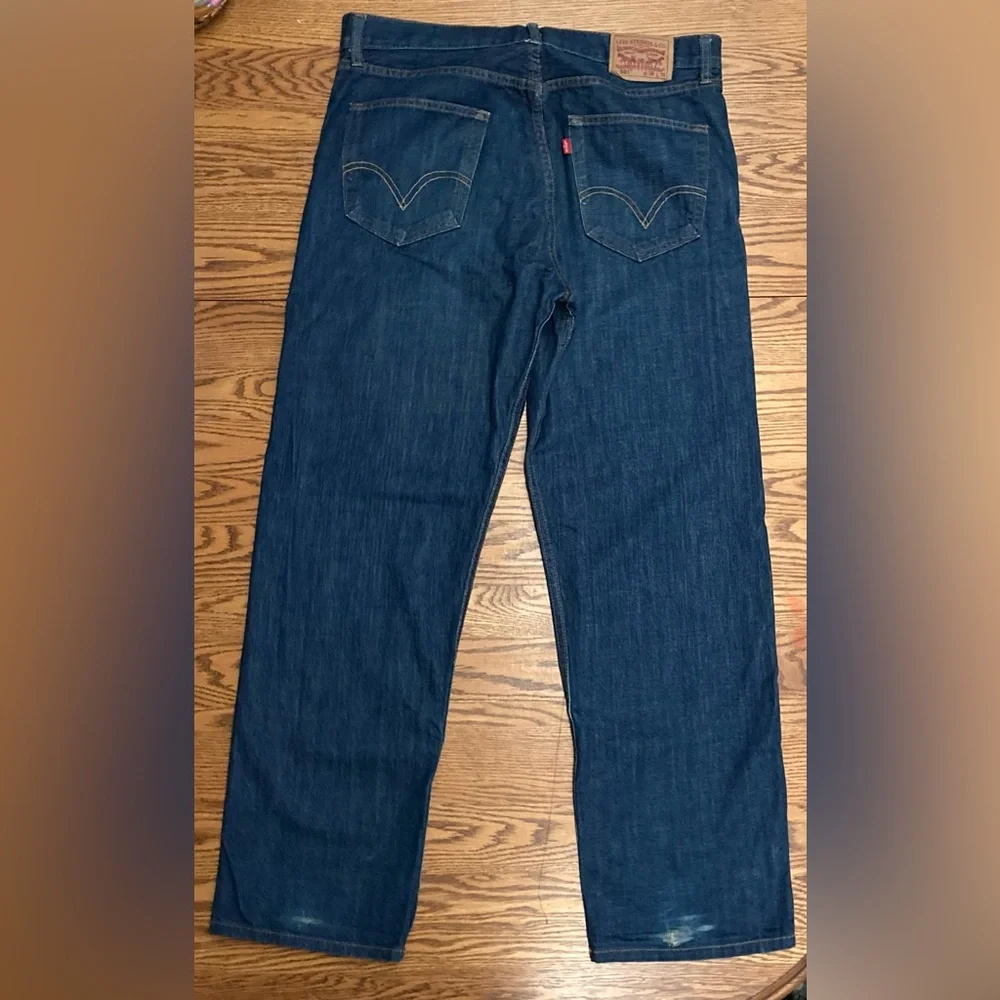 ✨LEVI’S✨GENUINE 501 BUTTONFLY sz38x30🔹2sm frays at hem as seen in photos 💥GUC💥